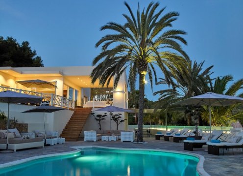 Villa Sebini in Can Furnet, Super-stylish 5BR Oasis