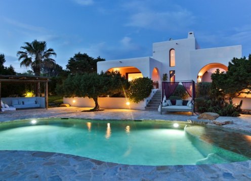 Casa Mirador Azul in Cala Tarida, Sea Views