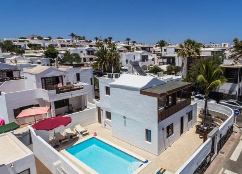 Casa Valeria Marina in Puerto del Carmen, near Playa Grande