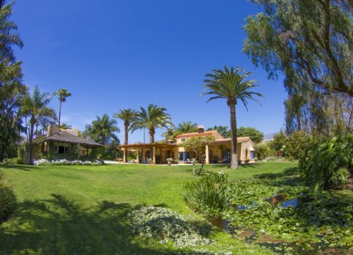 Villa Marisol Clara in Tenerife, Spacious 7BR Oasis