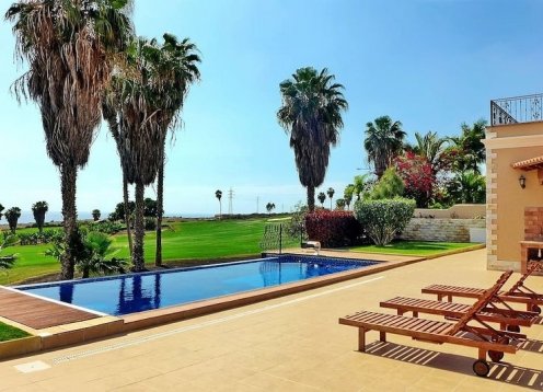 Villa Aurelia Marina in Costa Adeje, infinity pool