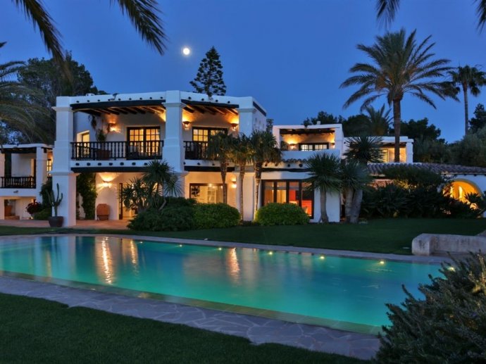 Villa Glimora – Frontline Luxury Villa with Sea View in Porroig, Ibiza