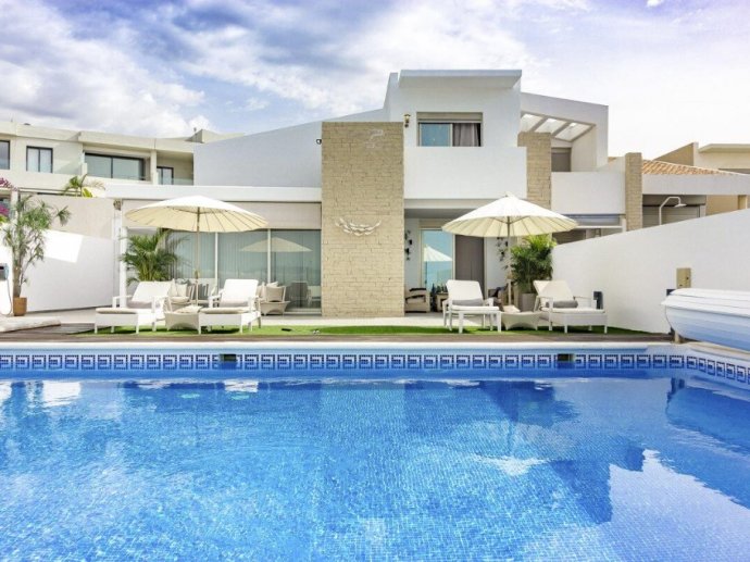 Villa Violeta Bella in Adeje, Modern seaview villa