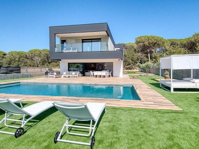 Villa Amigo Mio in Palafrugell, 7 bedroom villa with Private Pool